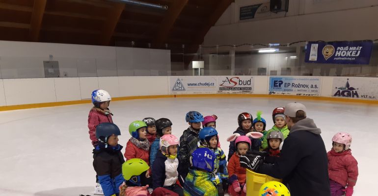 Prvňáčci na bruslích