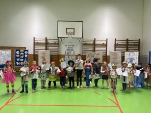 Obrázek k aktualitě ŠD - NETRADIČNÍ MÓDNÍ PŘEHLÍDKA