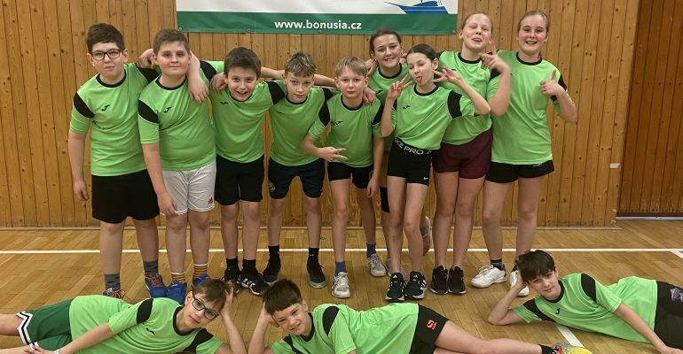 Žáci prvního stupně bronzoví na vybíjené