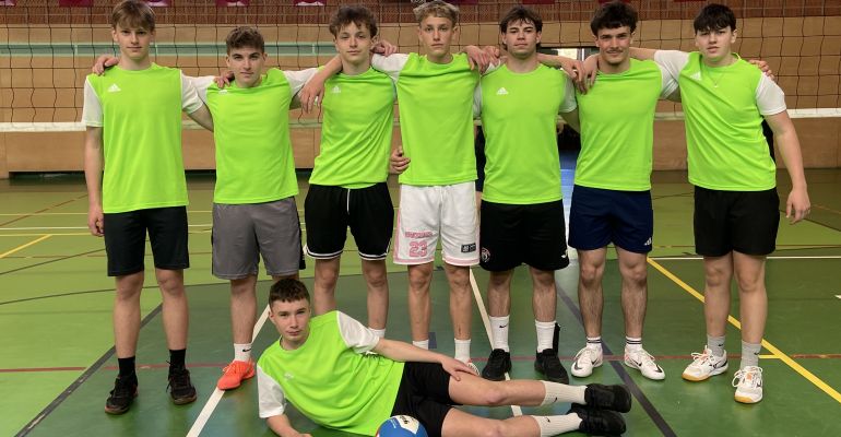 Volejbalová senzace a postup do krajského kola